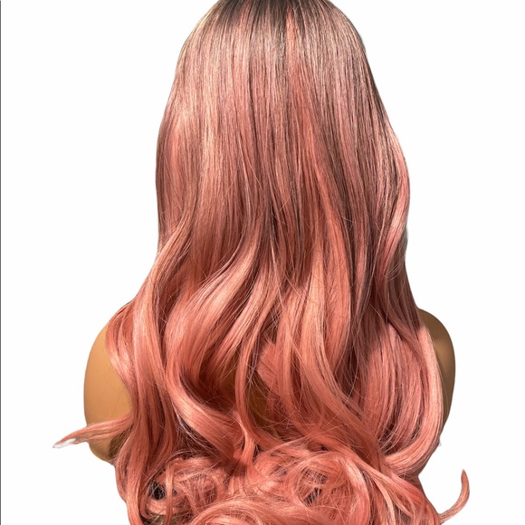 Synthetic ombré pink wig with bangs - Picture 3 of 3
